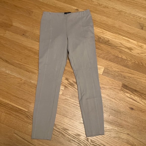 Rachel Zoe Pants - Ladies Size Small Rachel Zoe Men's Tailored Dress Pants in Light Taupe GUC
